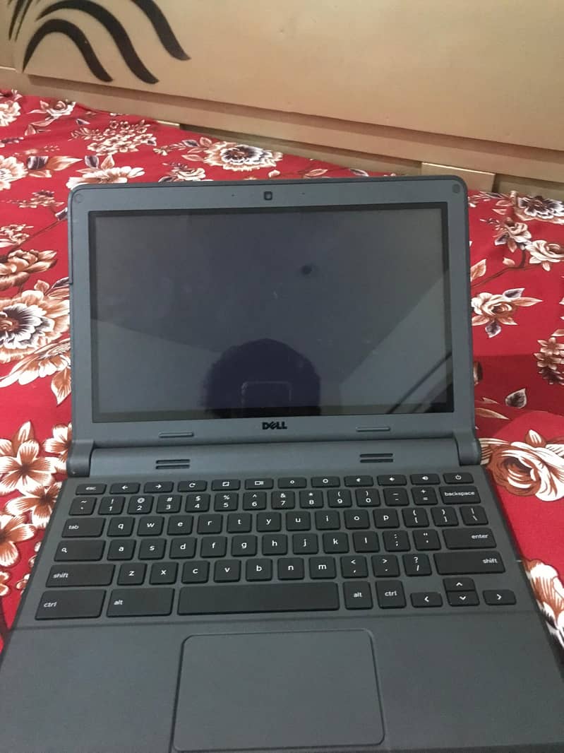 Chromebook 0
