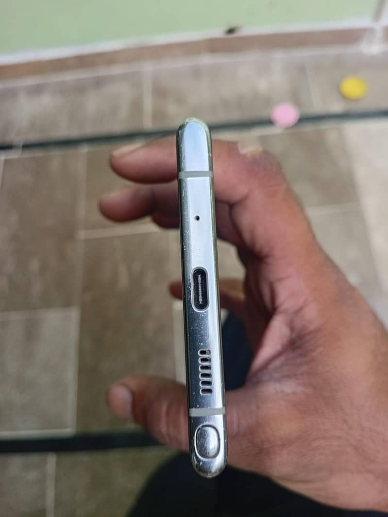 Samsung Mobile Note 10 Plus 6