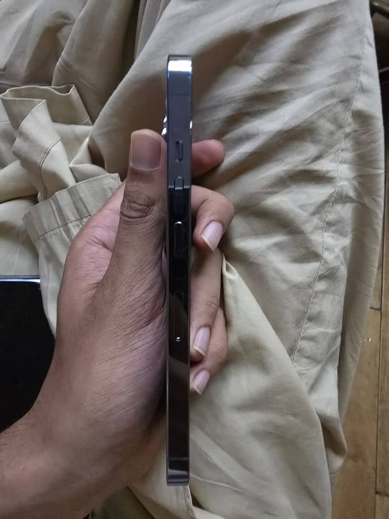 Apple iPhone 13 Pro 0