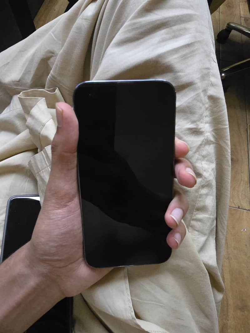 Apple iPhone 13 Pro 1