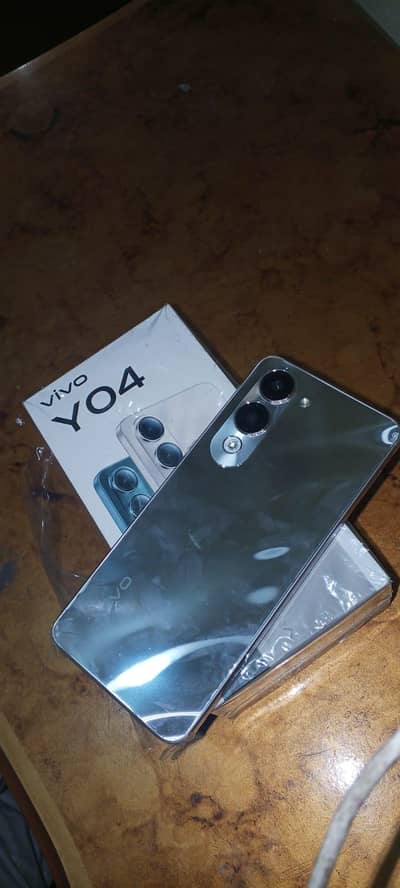 vivo y04////4+128 Gb