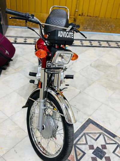 honda 125 bilkul genuine condition hai 1st owner hai