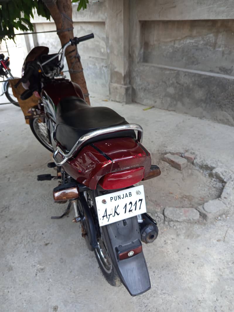 Honda prioder 100 cc 1