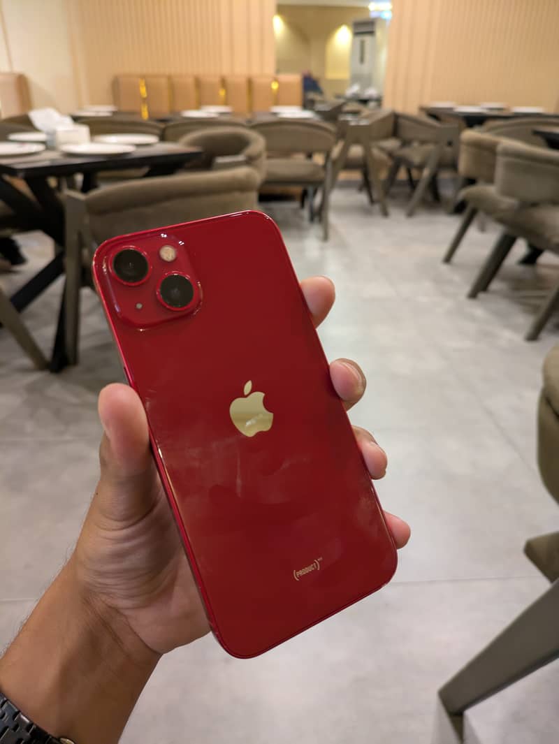 Apple iPhone 13 4
