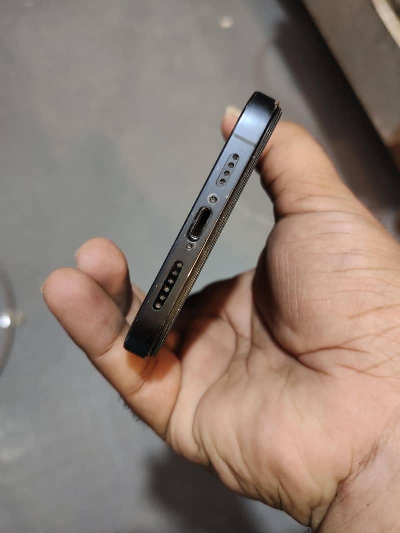 Apple iPhone 12 Pro Max 2