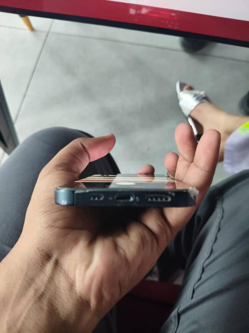 Apple iPhone 14 2