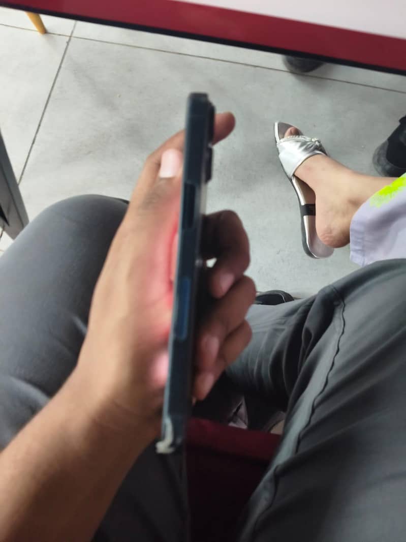 Apple iPhone 14 3
