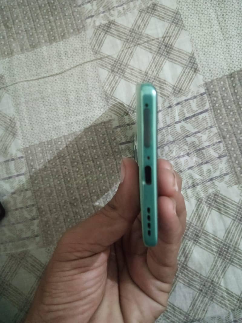 03199753929 0