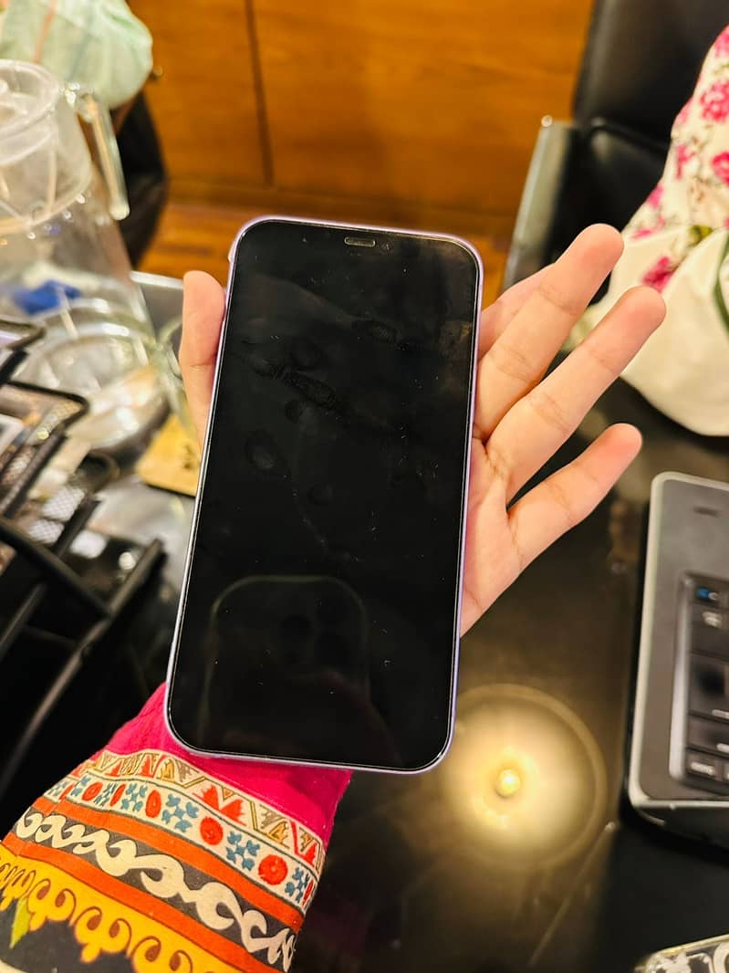 Apple iPhone 12 2