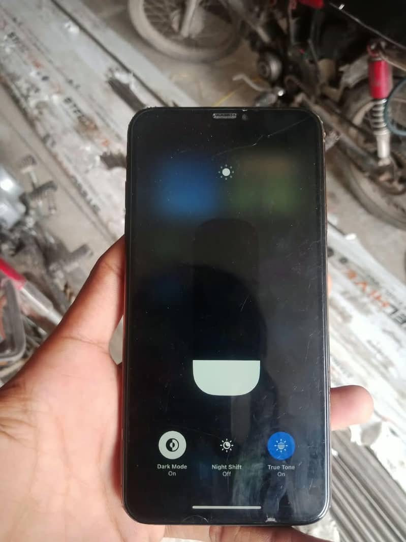 iphone xs max 4