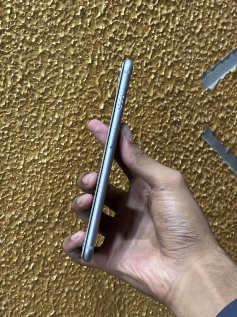 Apple iPhone 6S Plus 1