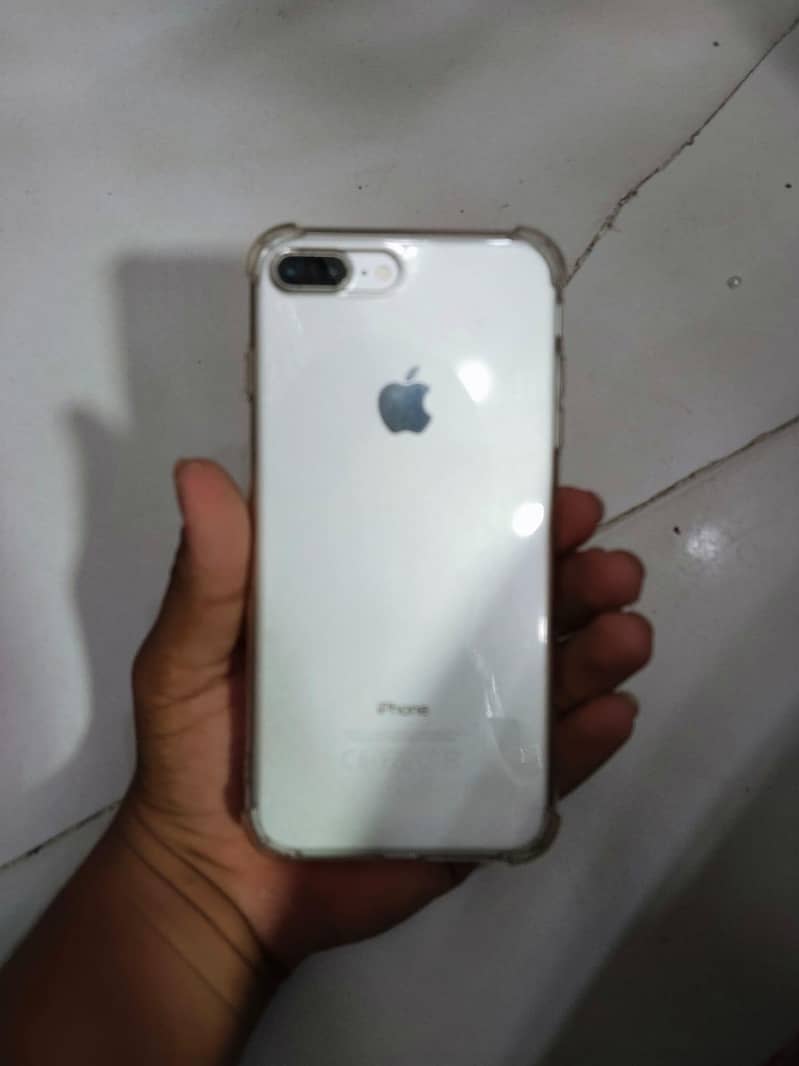 Apple iPhone 7 Plus 0