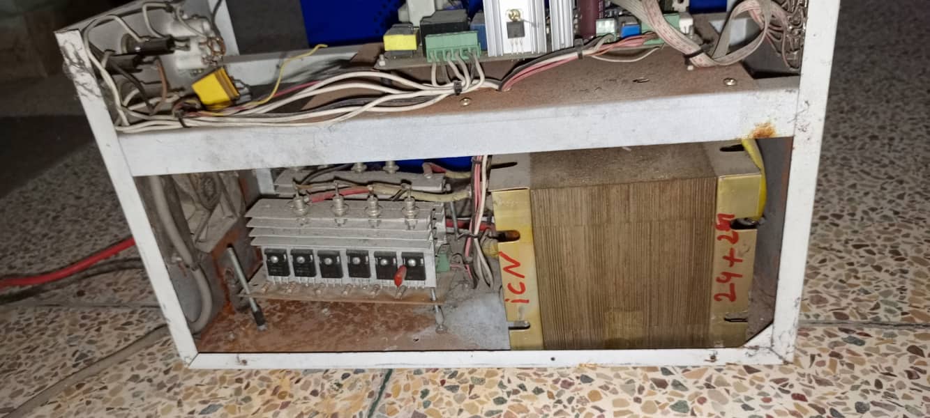 UPS Double Battery 4