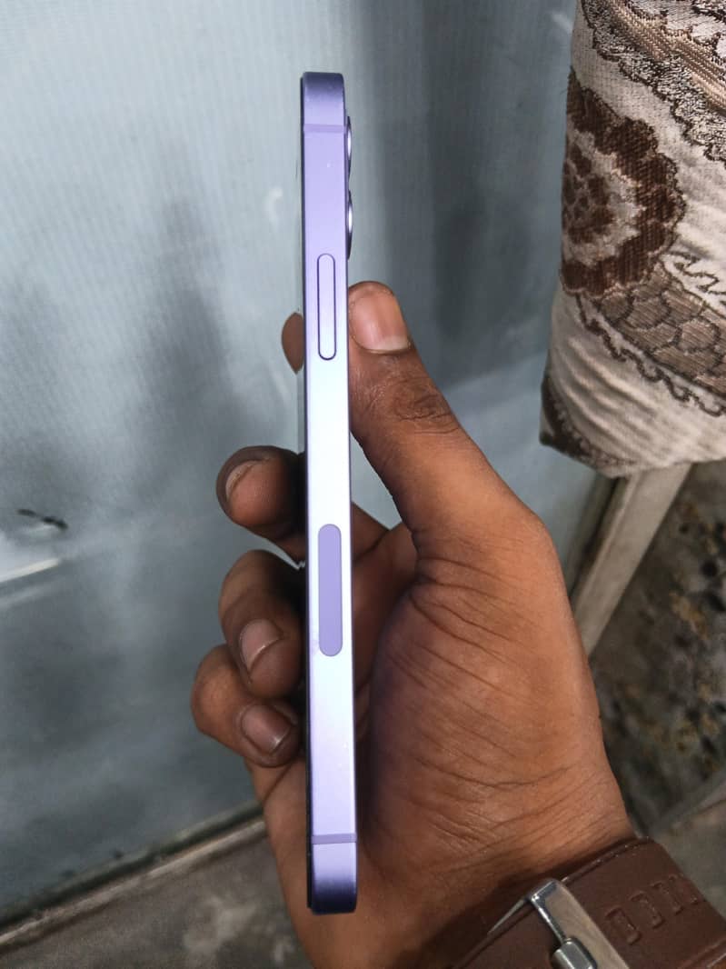Apple iPhone 12 3