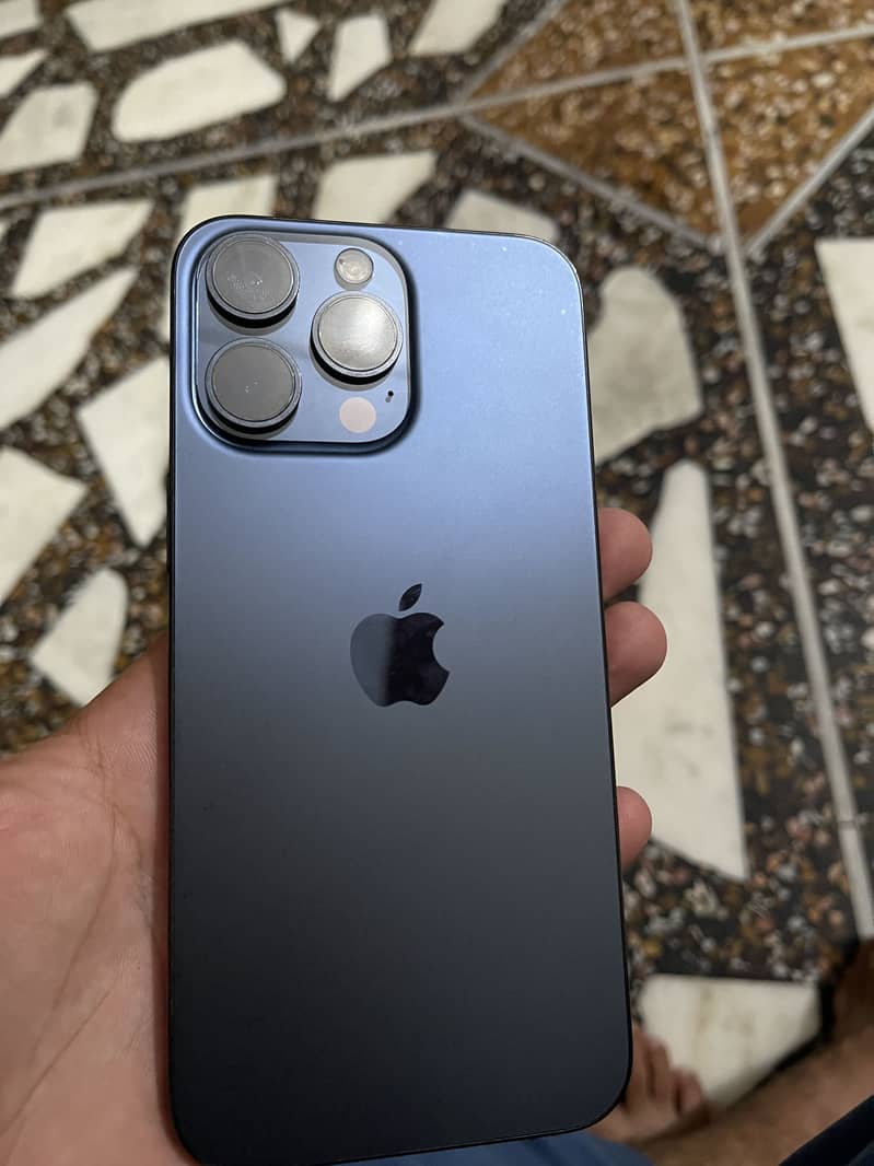 Apple iPhone 15 Pro Max 11