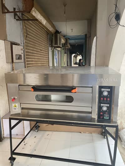 Single deck oven with stand