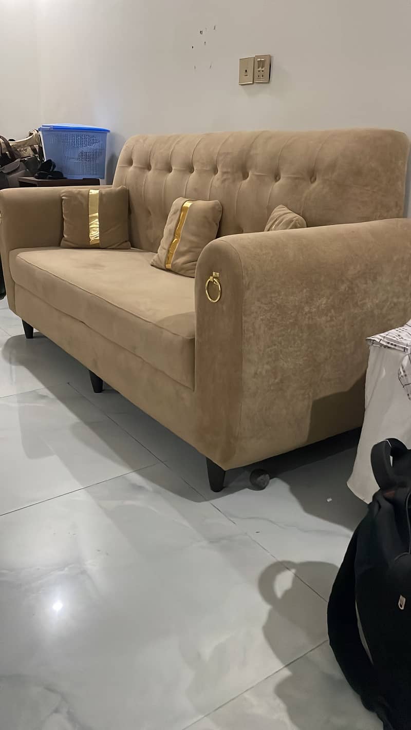 Sofas and lounge chairs 1