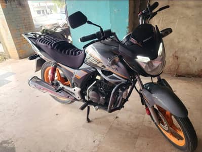 honda cb150f special edition 2023 golden number just like a brand new