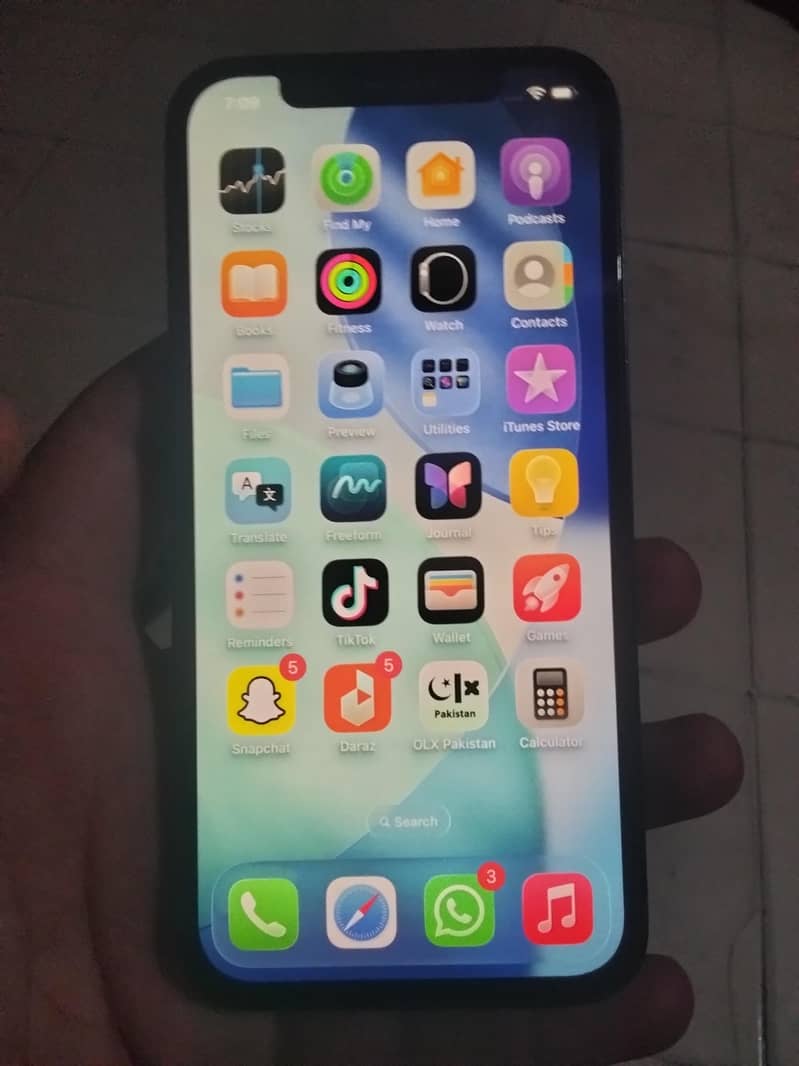 Apple iPhone 12 6