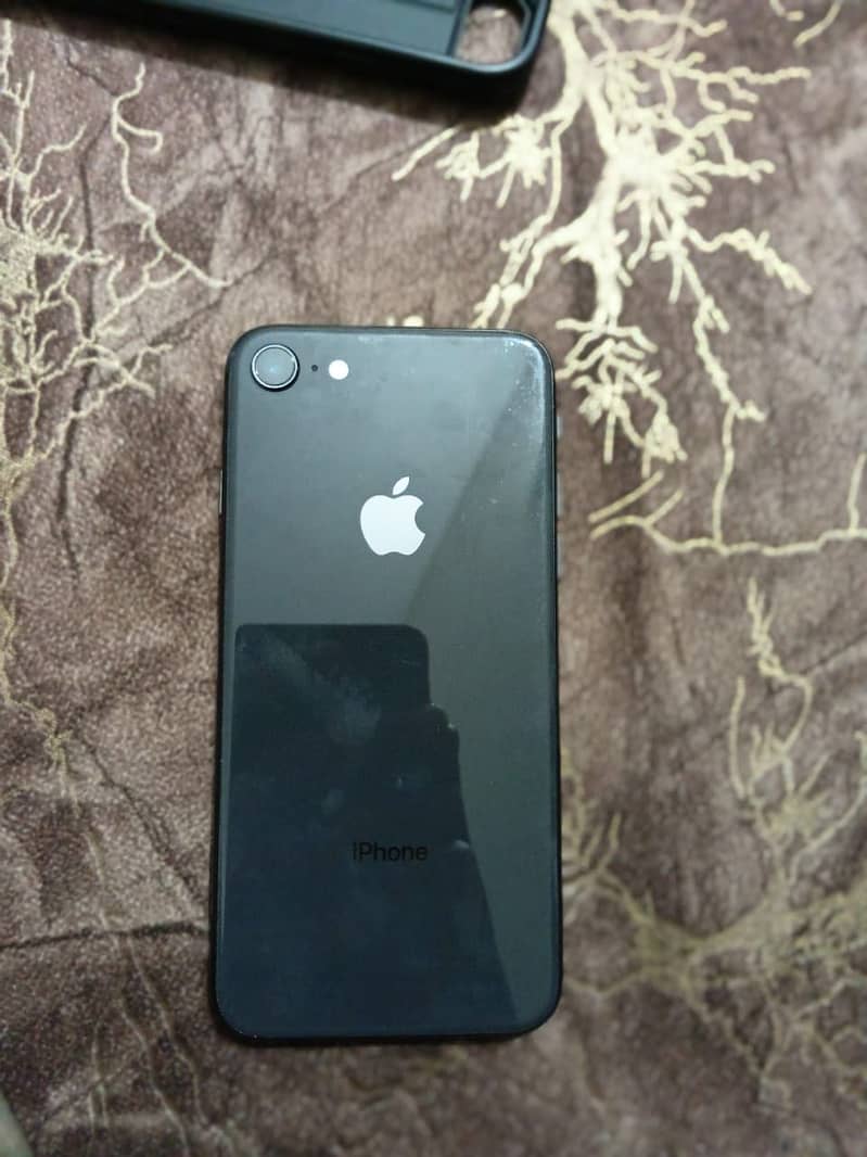 Apple iPhone 8 0