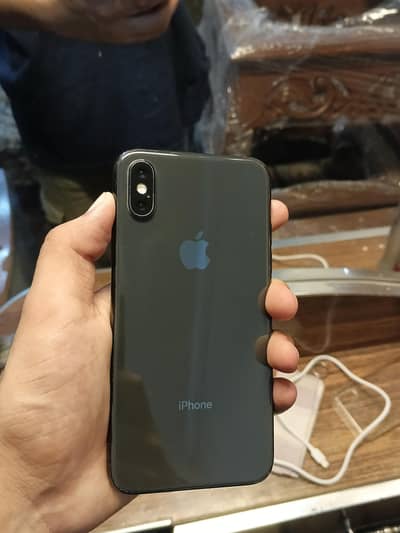 Apple iPhone XS with sim working