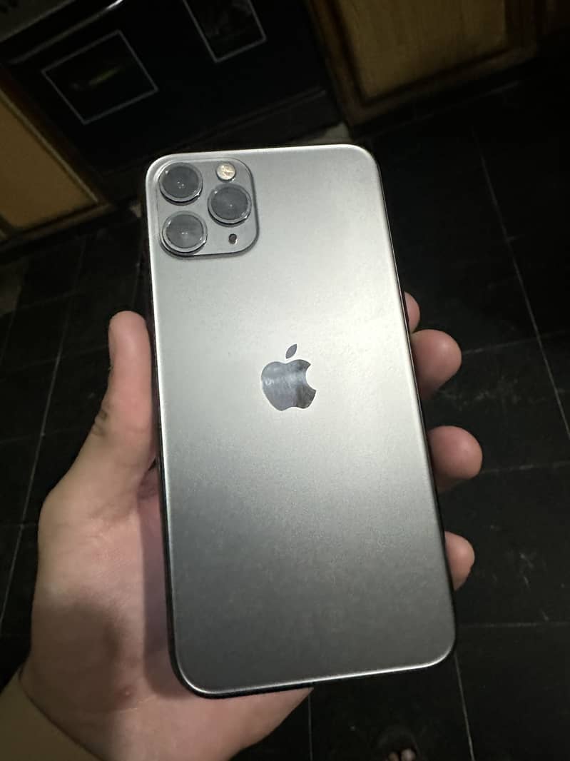 Apple iPhone 11 Pro 3