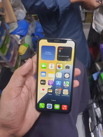 Apple iPhone XS pta approved 64gb