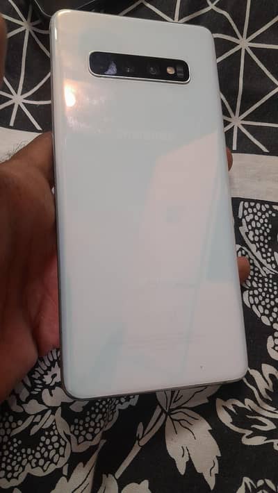 Samsung Mobile S10 Plus crack nd dot
