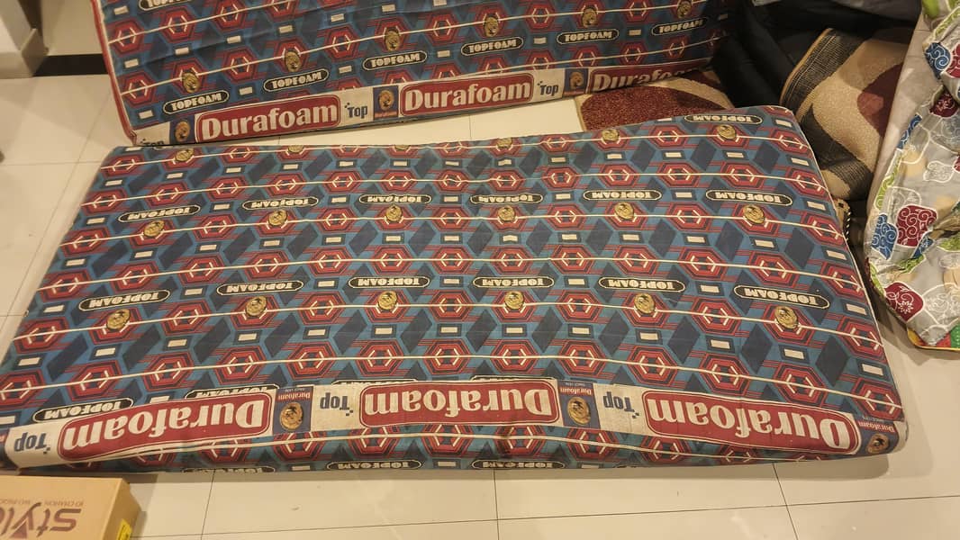 2 single mattress 0