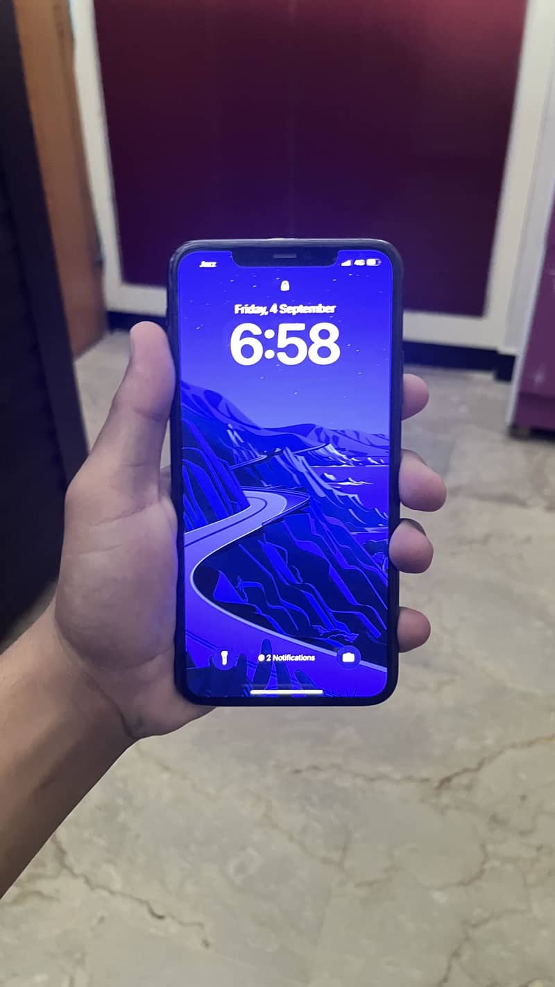 Apple iPhone 11 Pro Max 6