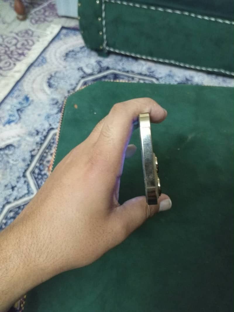 Apple iPhone 13 Pro 5