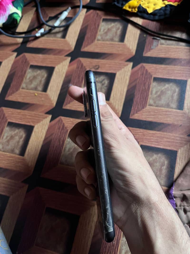 Apple iPhone 11 1