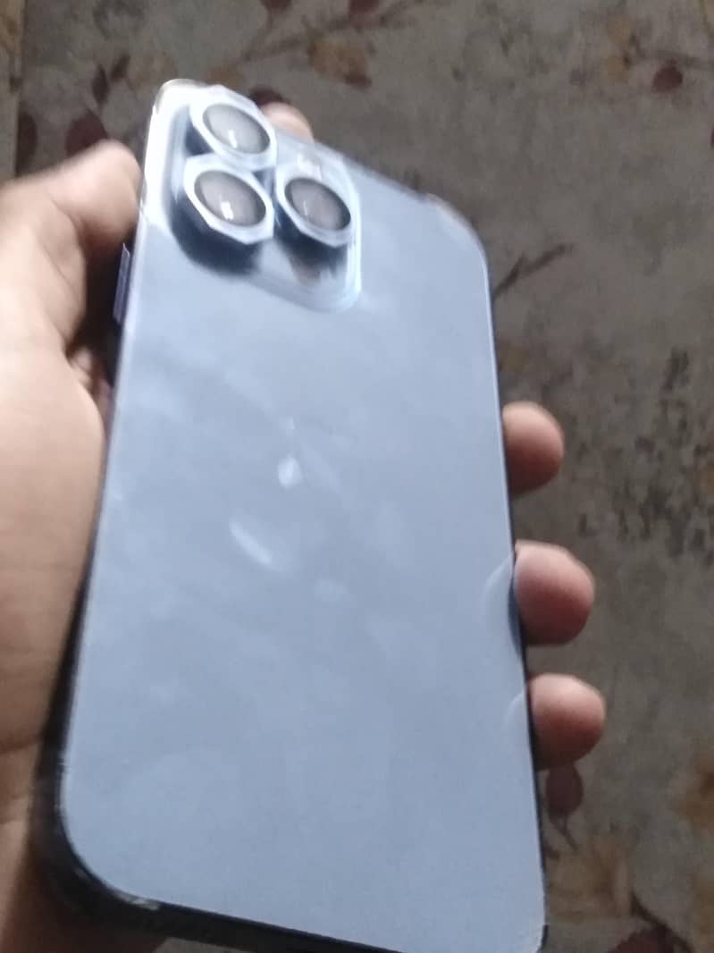 Apple iPhone 13 Pro 3