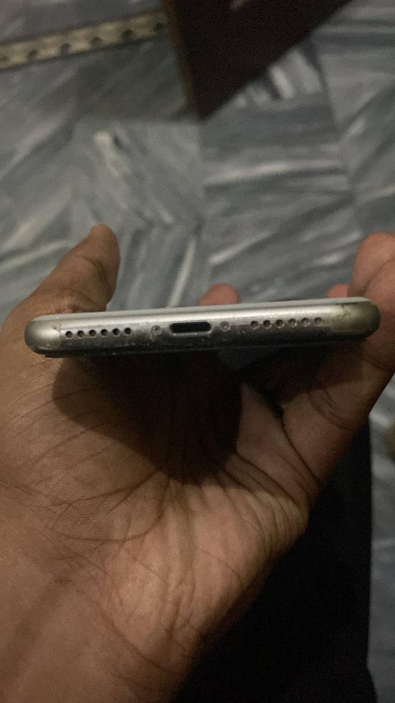 Apple iPhone X 3