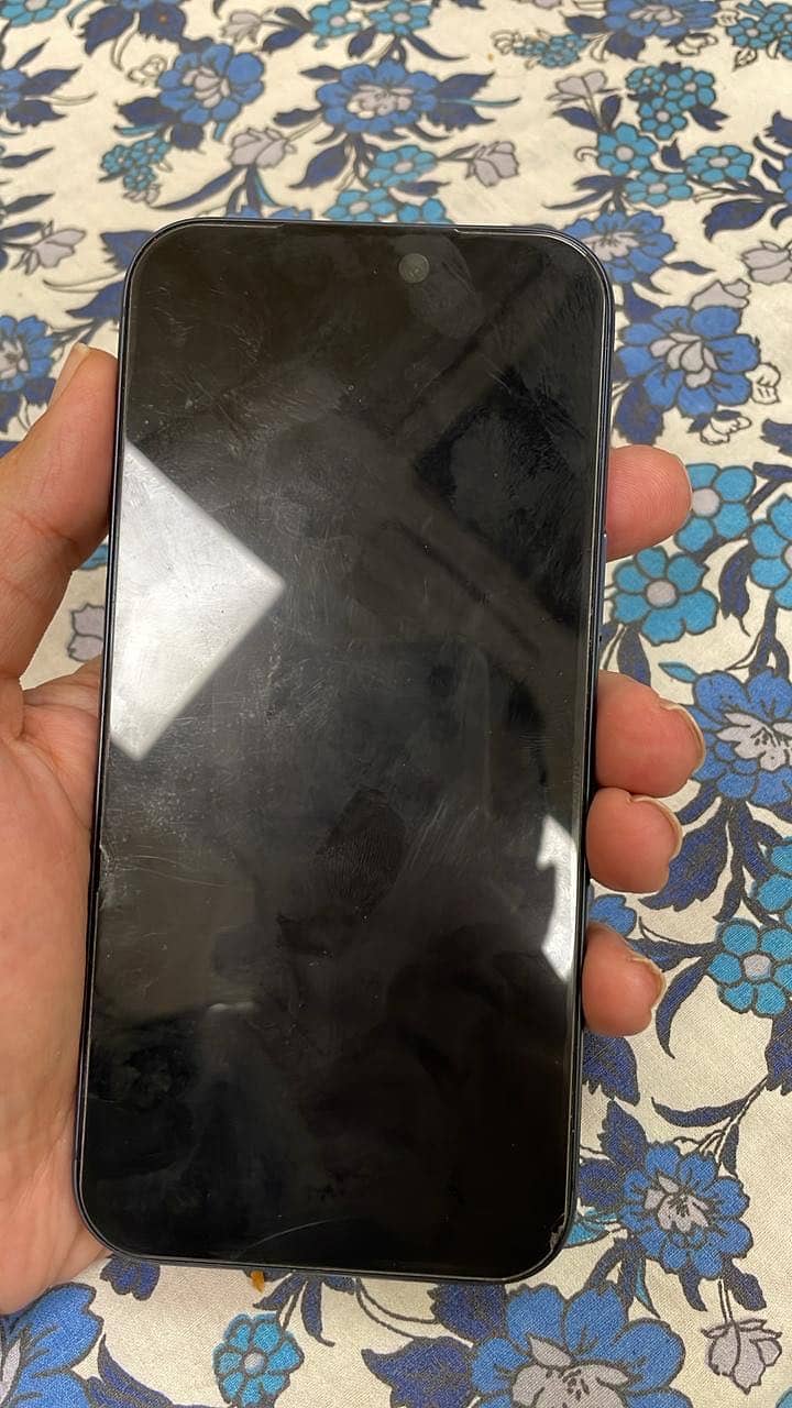 Apple iPhone 17 Pro Max 4