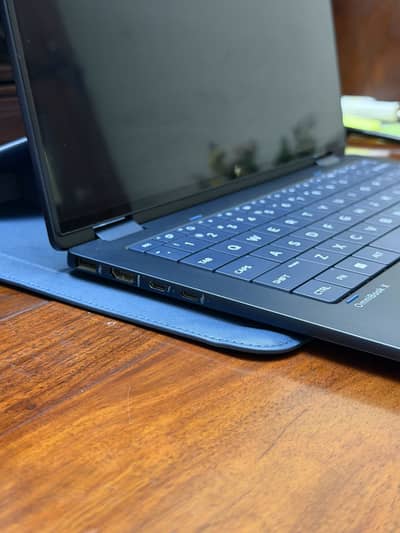 HP Omnibook XFlip 14 Next Gen AI Laptop 16gbRam 1TB SSD & Thunderbolt4