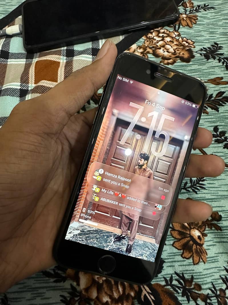 Apple iPhone SE 0