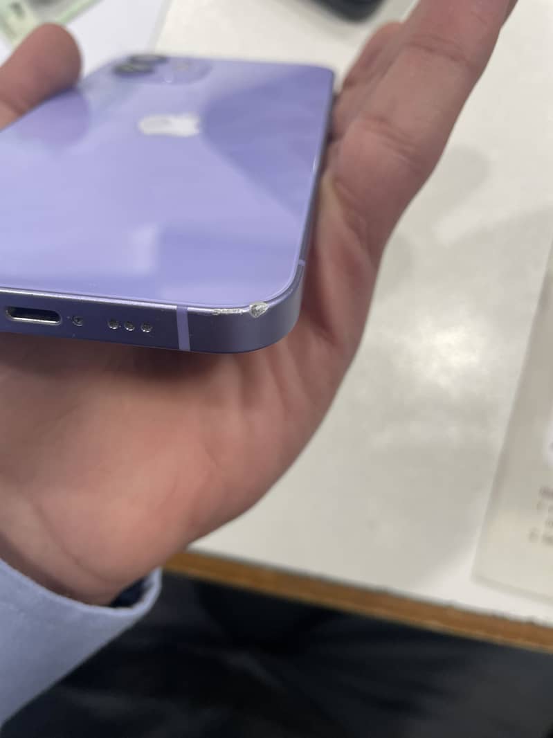 Apple iPhone 12 1