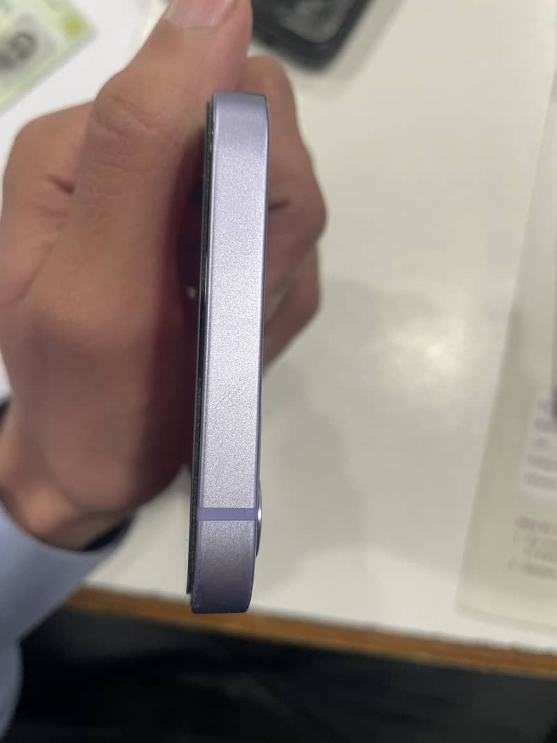 Apple iPhone 12 2