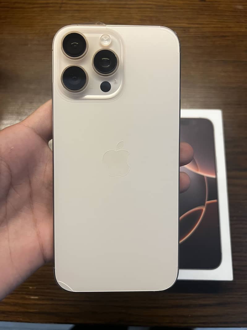 Apple iPhone 16 Pro Max 1