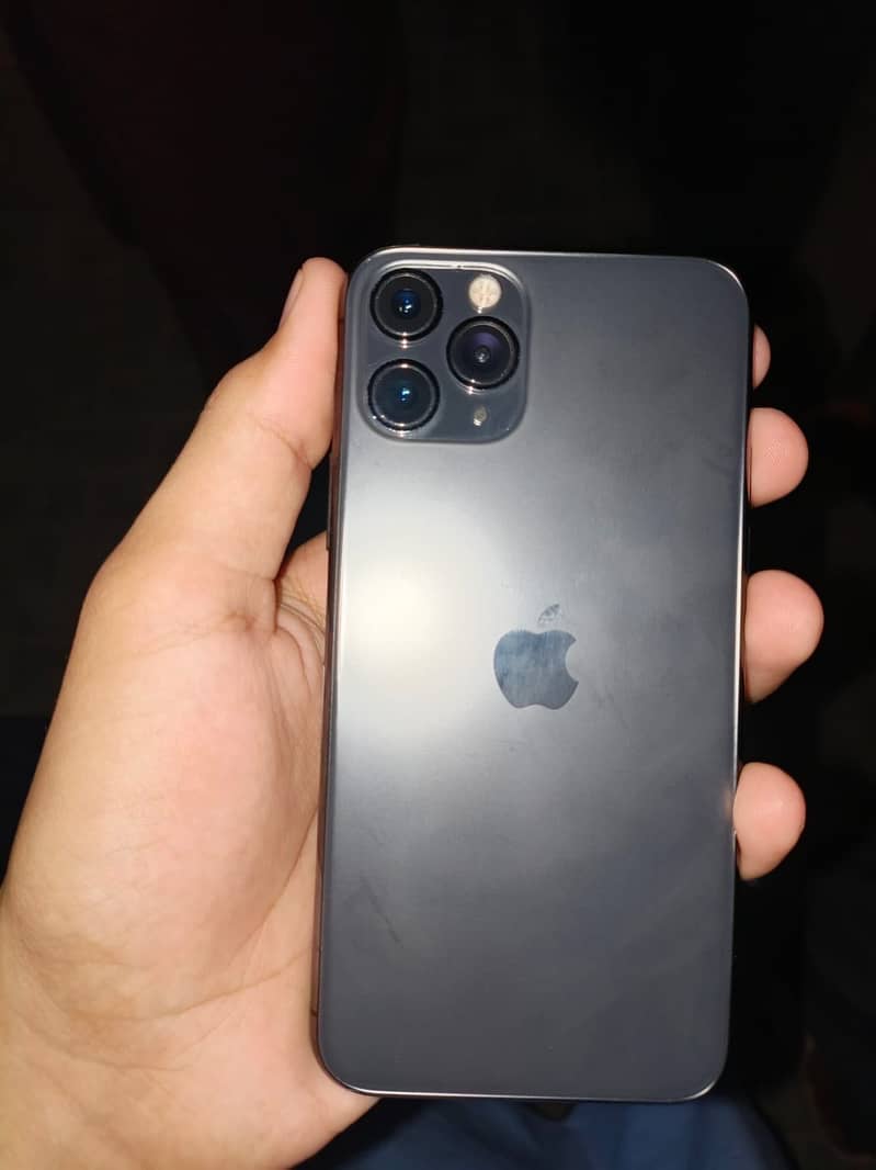 Apple iPhone 11 Pro 0