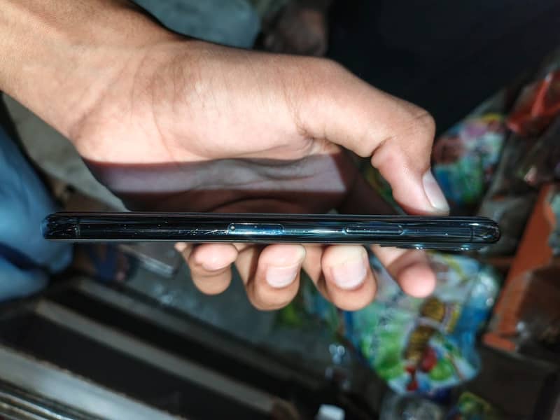 Apple iPhone 11 Pro 7