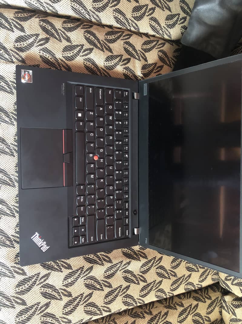 AMD RYZEN 5 PRO 6