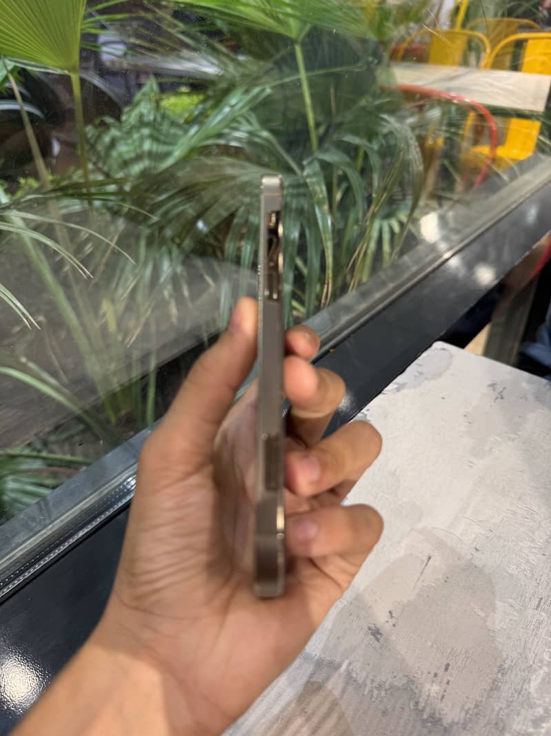 IPHONE 12 pro jv 6