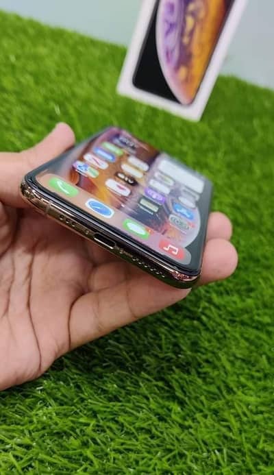 Apple iPhone XS Max 256 GB Memory Pta Approved. 0325=7059=384
