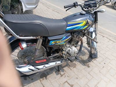 Honda CG 125 17/18 . . .