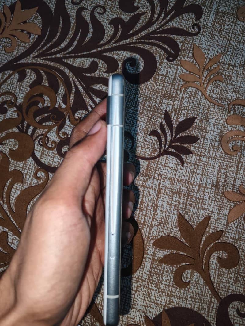 Google Pixel 7a 2