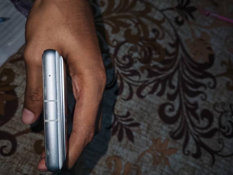 Google Pixel 7a 3