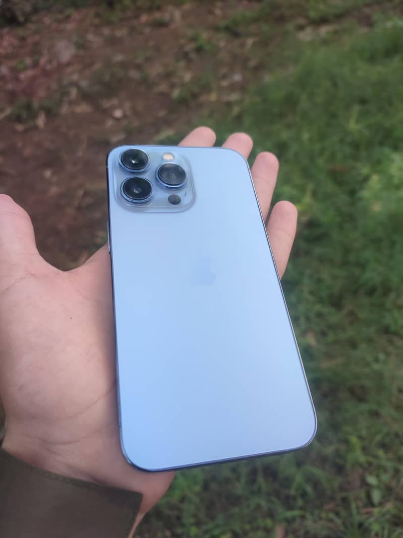 Apple iPhone 13 Pro 1