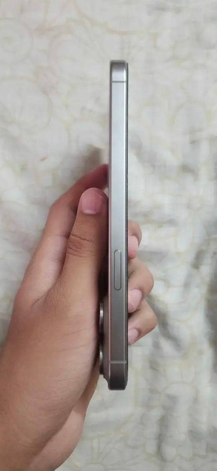 Apple iPhone 15 Pro Max 2